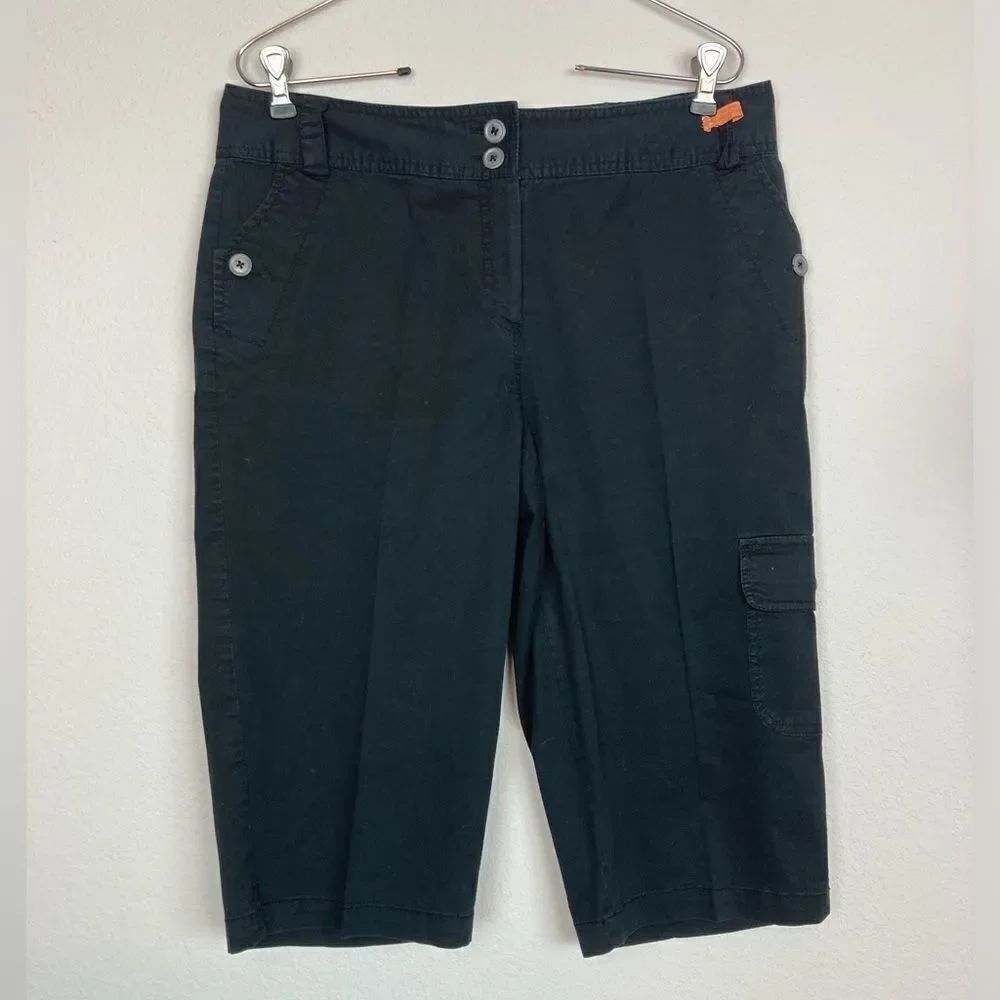 Rafaella Cargo Capris with side and back pockets w/ metal buttons